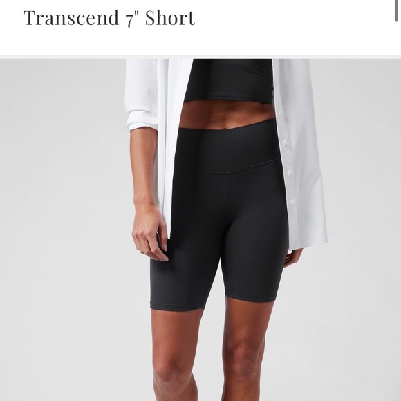 Athleta Pants - NWT - Athleta Transcend 7" Short